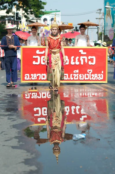 Chiang Mai Tailandia Abril 2012 Desfile Personas Identificadas Festival Songkran — Foto de Stock