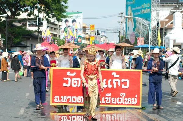 Чанг Май Тайланд Апреля 2012 Года Неизвестные Параде Фестивале Сонгкран — стоковое фото