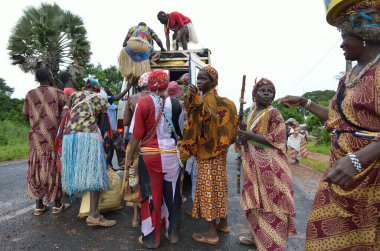 Senegal sokaklarında yaşayan Afrikalılar