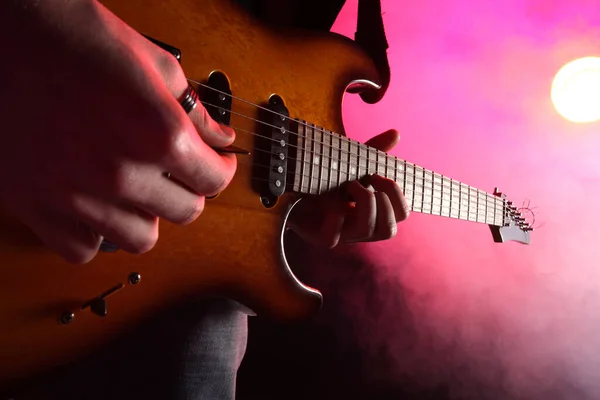 Gitara Gracz Akcji Scenie — Zdjęcie stockowe
