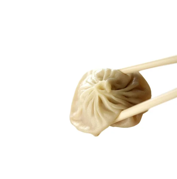 馄饨和孤立的筷子 — 图库照片