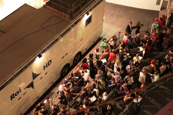 People Wait Winners Announcement Venice Film Festival — Stock Photo, Image