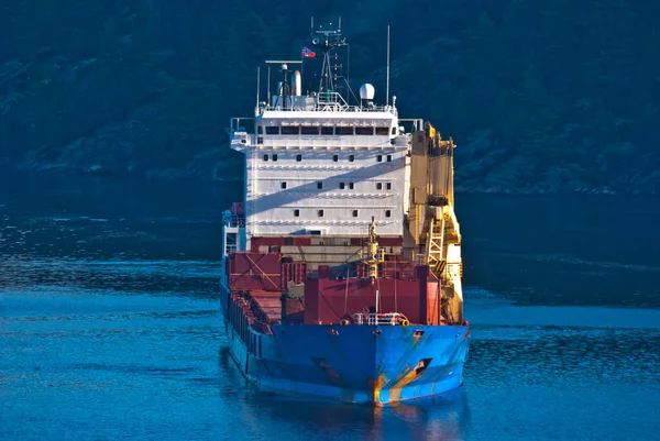 リングダルスフィヨルドの大型船 — ストック写真