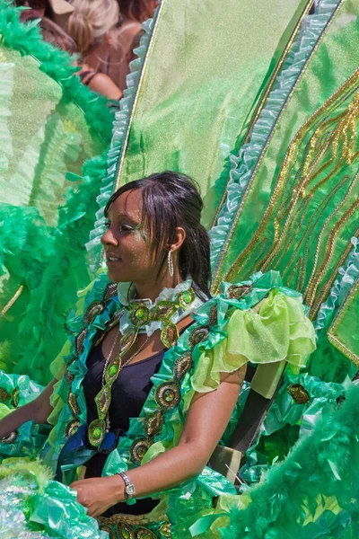 Carnavalsdeelnemers Tijdens Feestelijke Parade — Stockfoto