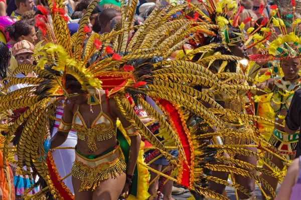 Karnevalsdeltagare Festlig Parad — Stockfoto