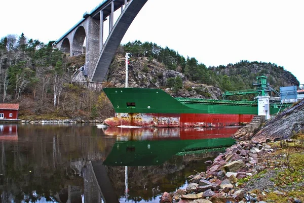 Statek Towarowy Ringdalsfjord — Zdjęcie stockowe