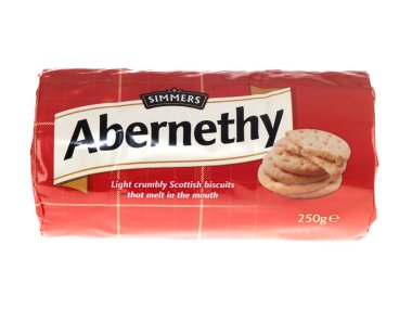 Beyaz arkaplanda Shortbread Bisküvileri paketi