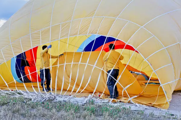 Two Men Yellow Balloon — Stock Photo, Image