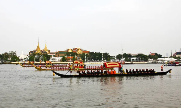 泰国Chao Phraya河皇家驳船船队 — 图库照片