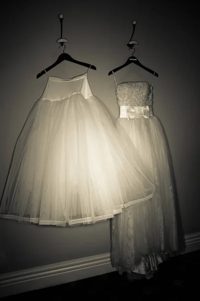 Красивое Свадебное Платье Вешалке — стоковое фото