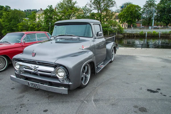 Superb Example 1956 Ford F100 Pickup — Stock Photo, Image