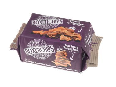 Beyaz arka planda Sebze Boksör Çipleri