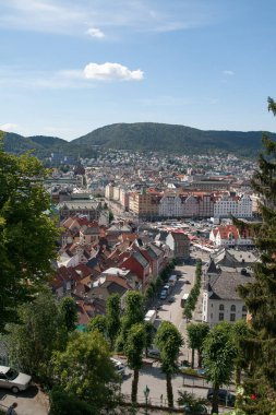 Bergen, yedi dağın arasındaki şehir.