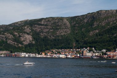 Bergen, yedi dağın arasındaki şehir.