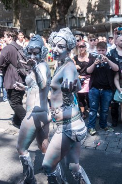 Almanya 'da Gay Onur Yürüyüşü Köln