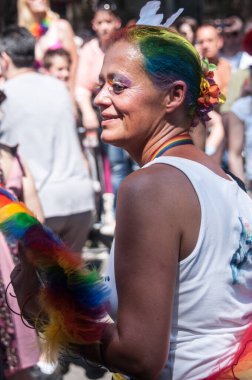 Almanya 'da Gay Onur Yürüyüşü Köln