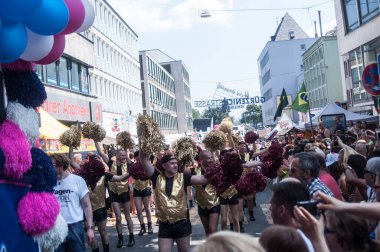 Almanya 'da Gay Onur Yürüyüşü Köln