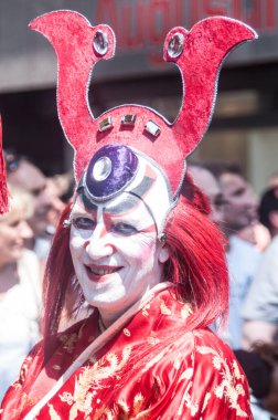 Almanya 'da Gay Onur Yürüyüşü Köln