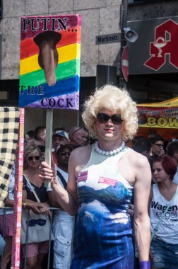 Almanya 'da Gay Onur Yürüyüşü Köln