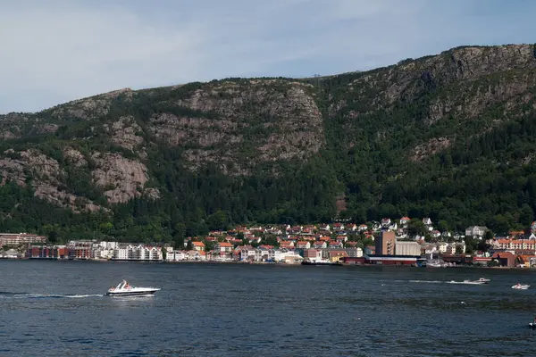 Bergen Cidade Entre Sete Montanhas — Fotografia de Stock