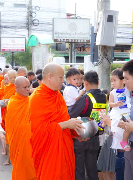 Monaci Buddisti Gente Strada Fede Sperano Festival Amore Tailandia — Foto Stock