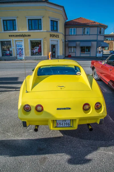 Carro Corveta Chevrolet Amarelo — Fotografia de Stock