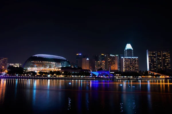 Singapore Stadsgebouw Verlichting Nachts — Stockfoto