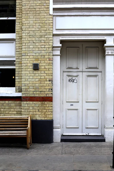 Дверний Прохід Фубертс Плейс Лондон — стокове фото