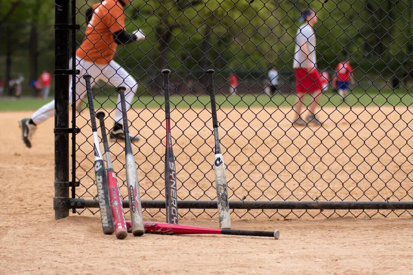 Νυχτερίδες Του Μπέιζμπολ Και Παίκτες Έννοια Παιχνιδιού Μπέιζμπολ — Φωτογραφία Αρχείου