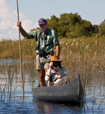 Okavango Deltasında Turist - Botswana