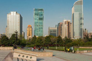 Shanghai Meydanı Çini 'ndeki insanlar