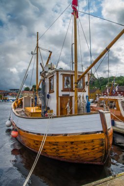 Exhibition of boats in the port of Halden