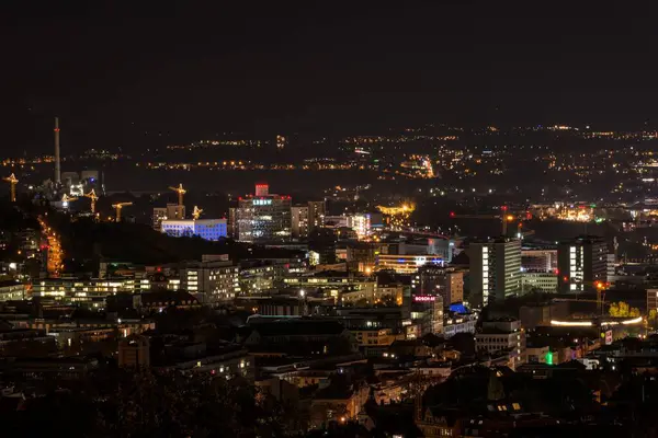 Panorama Stuttgartu Nocą Nową Biblioteką Publiczną — Zdjęcie stockowe