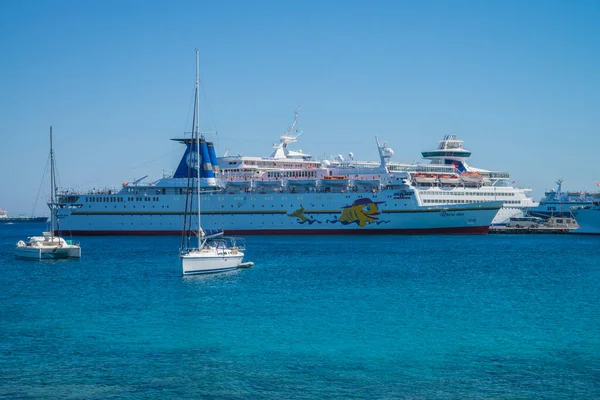 Crucero Puerto Mandraki — Foto de Stock