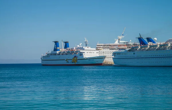 Cruiseschip Haven Mandraki — Stockfoto
