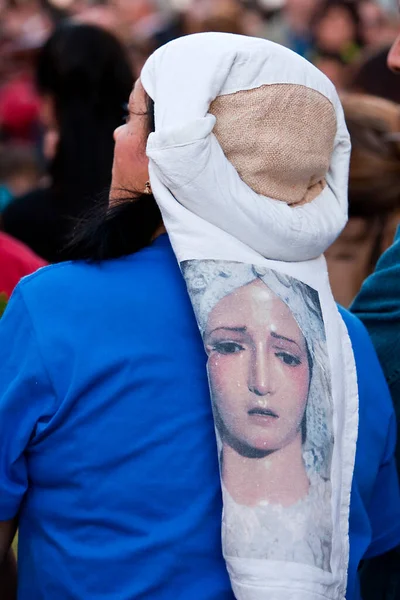 Mujer Vestida Costalero Durante Una Procesión Pascua Andalucía España —  Fotos de Stock