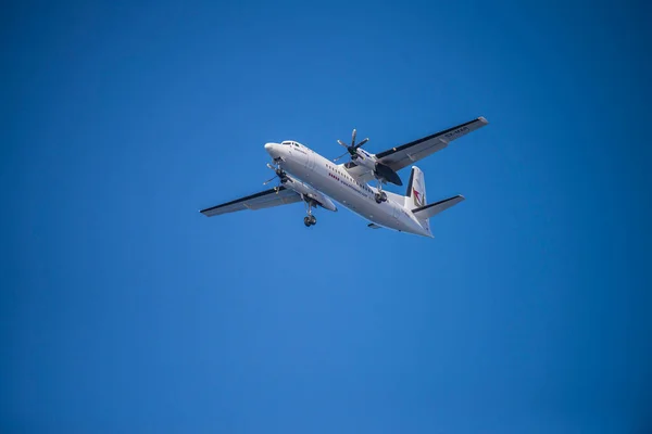 Реактивний Літак Літає Блакитному Небі — стокове фото