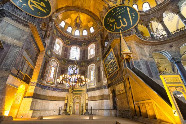 室内的圣索非亚大教堂索菲亚在伊斯坦布尔 土耳其 — 图库照片