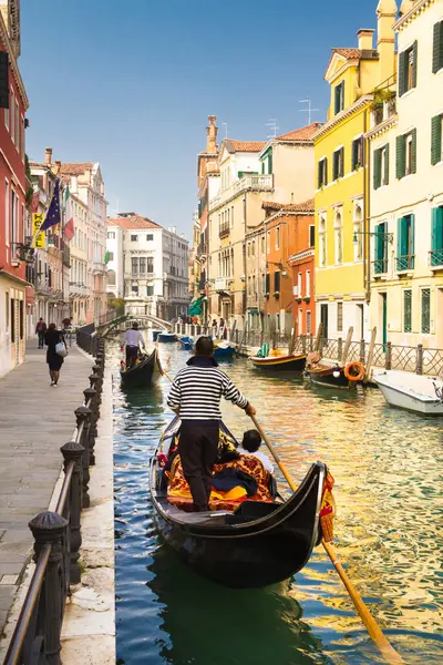 Gondoler Kanalen Venedig Italien — Stockfoto