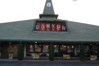 Komik talk show Brew Ha        