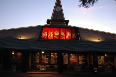 Komik talk show Brew Ha        