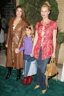 ünlü bir açılışa polos özelleştirilmiş              