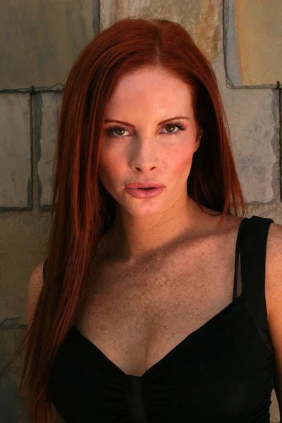 Rood Haar Actrice Phoebe Prijs Poseren Camera California Santa Monica — Stockfoto
