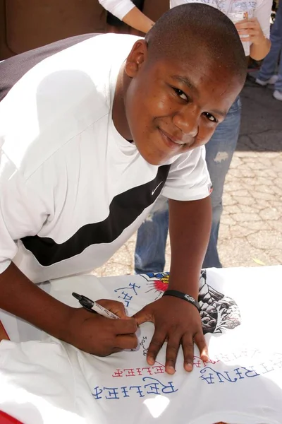 Hardy Gastgeber Einer Katrina Relief Promi Autogrammstunde — Stockfoto