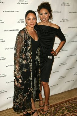 Bir İnanılmaz Kutlama Gecesi Bağış Gecesi           