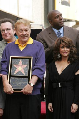 Jerry buss şöhret töreni hollywood walk