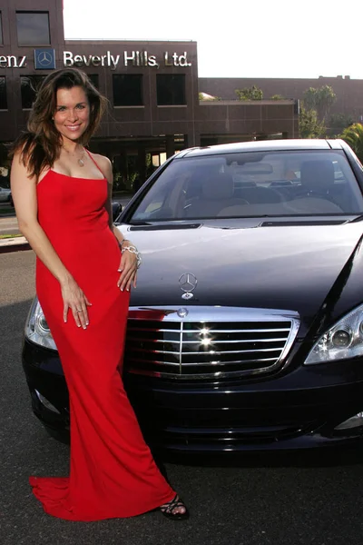 Alicia Arden Robert Maltbie Premierze Sesji Zdjęciowej Dla Niestandardowego Mercedes — Zdjęcie stockowe