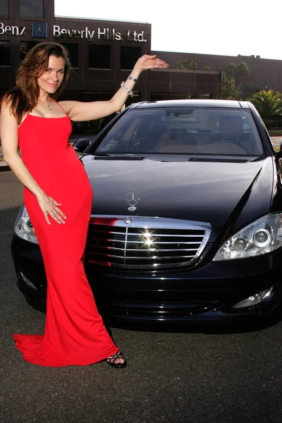 Alicia Arden Robert Maltbie Bij Preview Fotoshoot Voor Custom Mercedes — Stockfoto