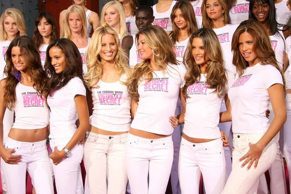 Victoria Secret Otrzymuje Klucz Miasta Hollywood Listopada 2006 — Zdjęcie stockowe