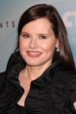 Geena Davis 'in 2011 Crystal + Lucy Ödülleri, Beverly Hilton Oteli, Beverly Hills, CA.